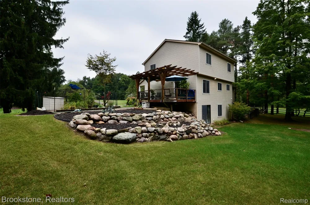 9828 Hadley Road Independence Charter Township, MI 48348