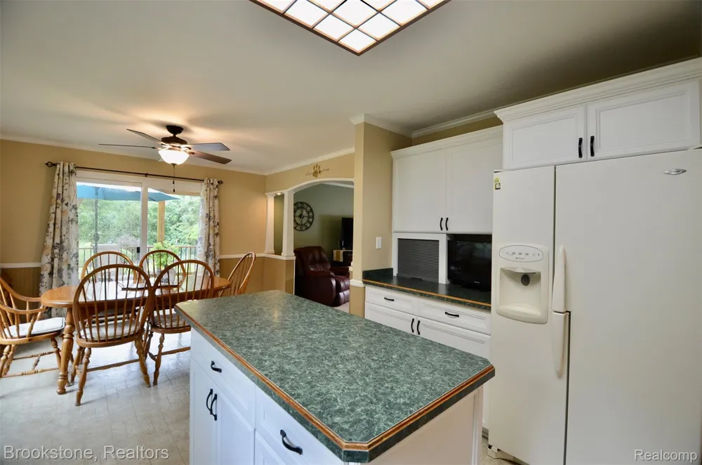 9828 Hadley Road Independence Charter Township, MI 48348