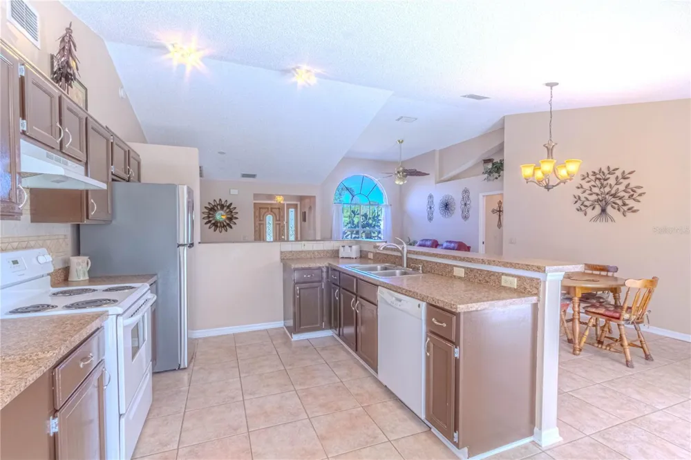 3394 HAWKIN DRIVE Kissimmee, FL 34746