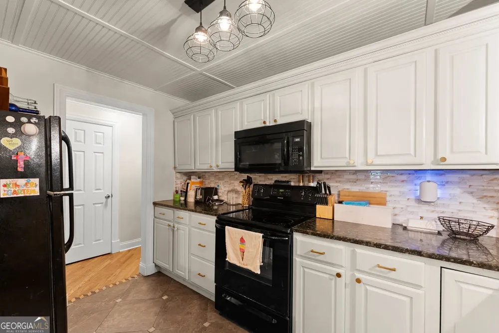 4217 Covey TRL Oakwood, GA 30566