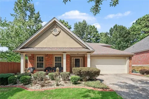 8001 Gossamer Drive