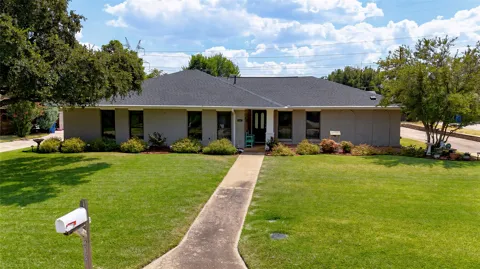 214 Bexar Drive