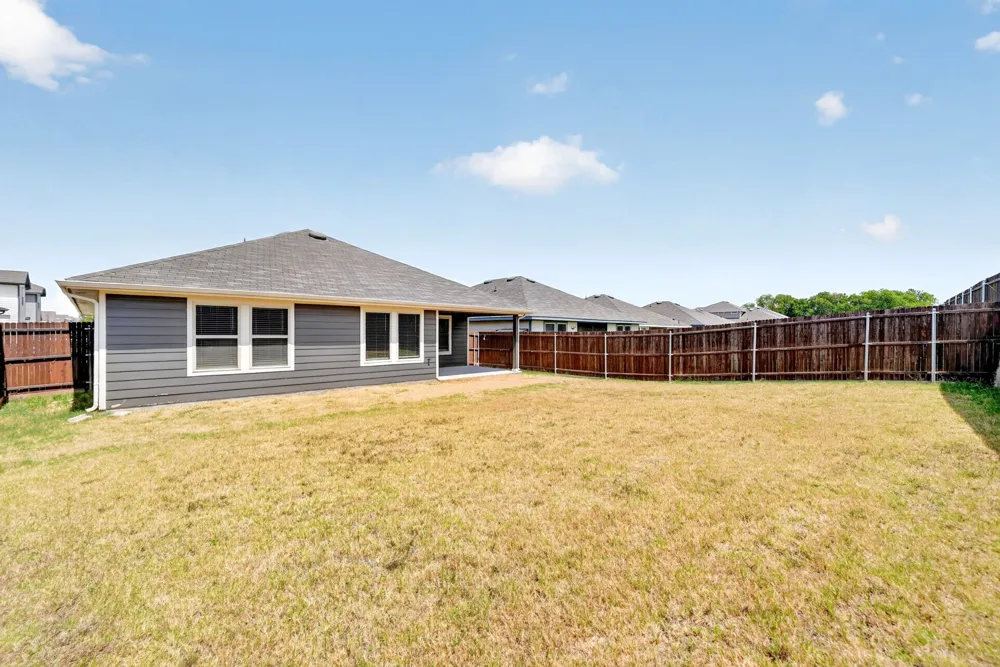 520 Creek End Drive Princeton, TX 75407