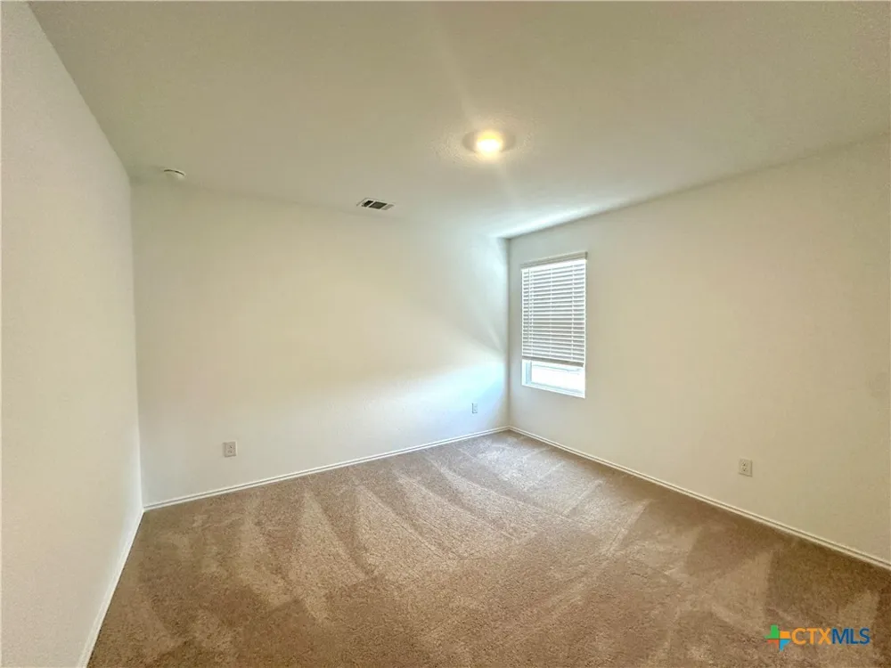 876 Rancho Del Cielo Loop Jarrell, TX 76537