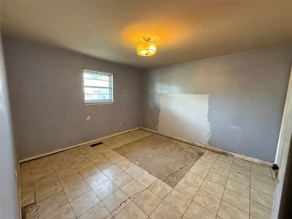 9026 E 28th Street Tulsa, OK 74129