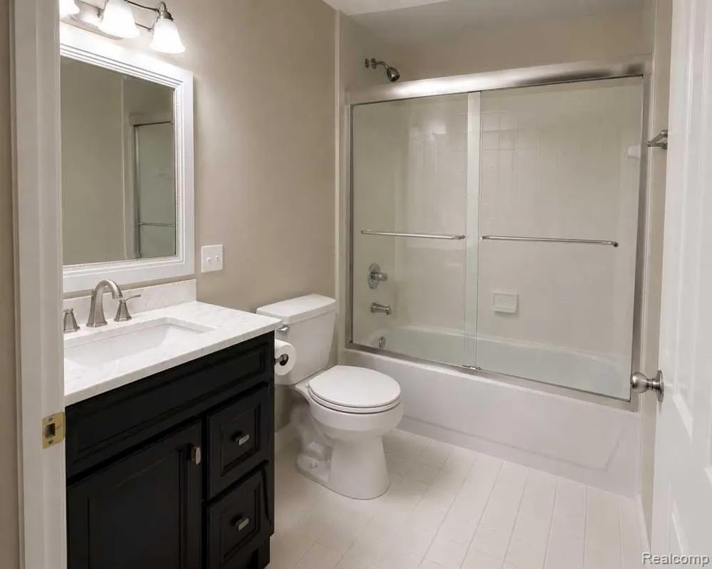 54601 Monarch Drive Shelby Charter Township, MI 48316