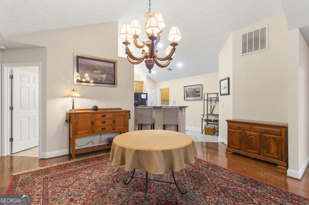 4008 Vineyards LN NW Kennesaw, GA 30144