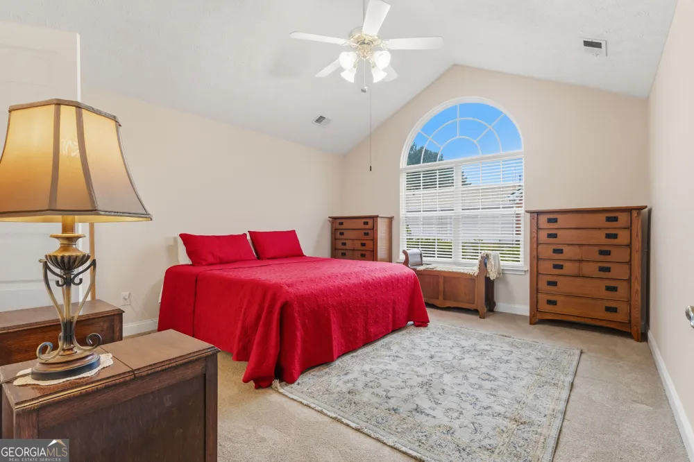 4008 Vineyards LN NW Kennesaw, GA 30144