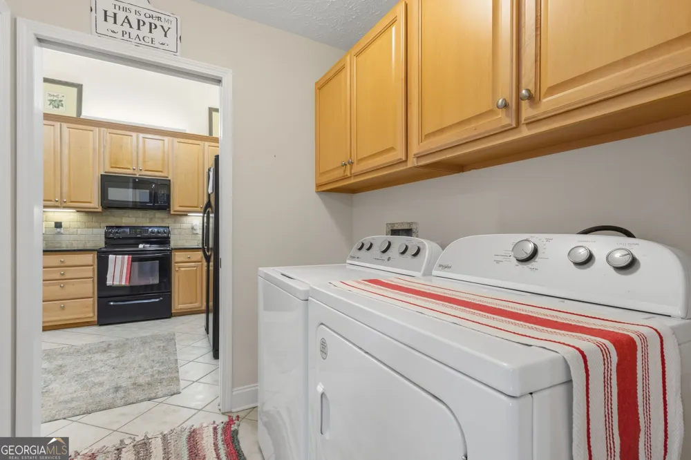 4008 Vineyards LN NW Kennesaw, GA 30144