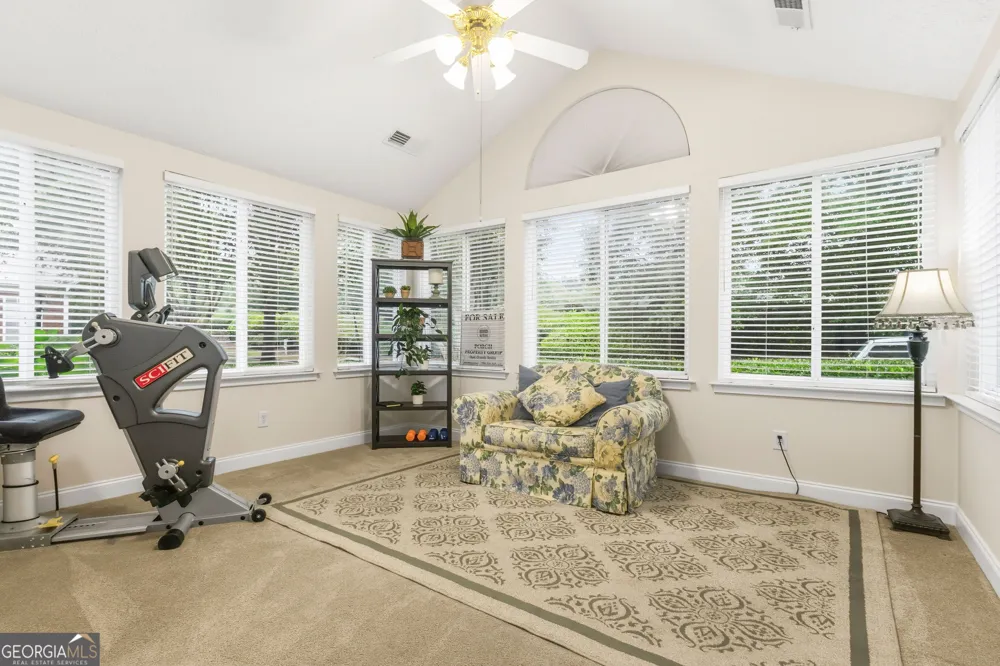 4008 Vineyards LN NW Kennesaw, GA 30144