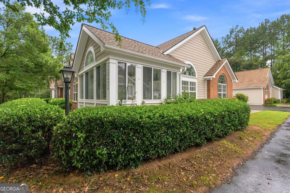 4008 Vineyards LN NW Kennesaw, GA 30144