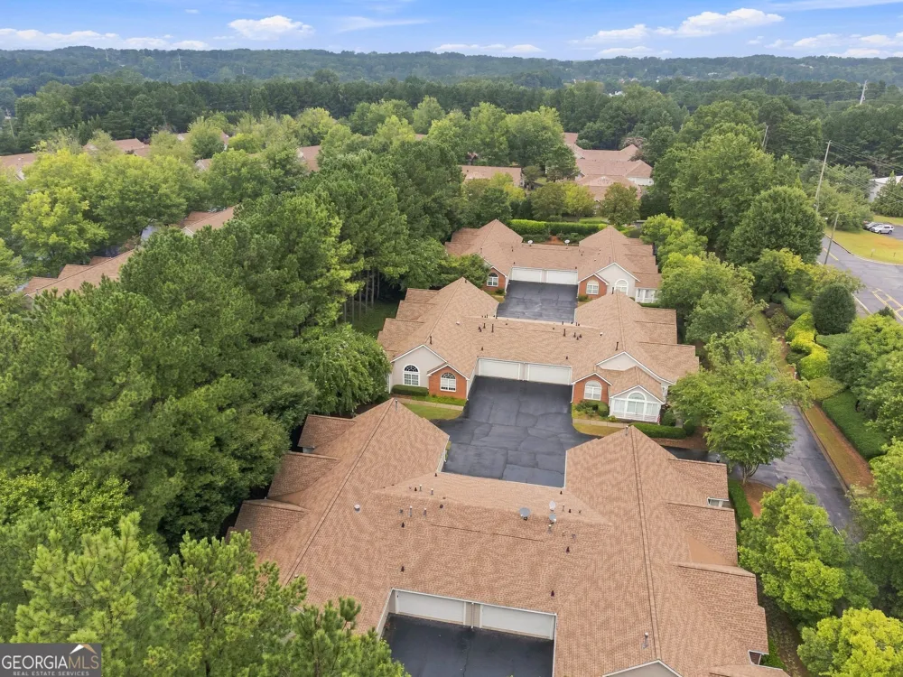 4008 Vineyards LN NW Kennesaw, GA 30144