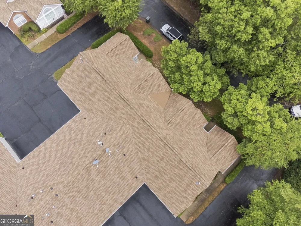 4008 Vineyards LN NW Kennesaw, GA 30144