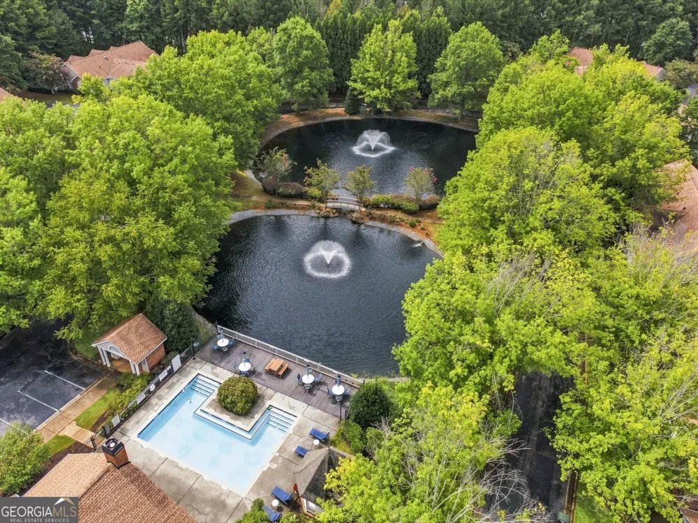 4008 Vineyards LN NW Kennesaw, GA 30144
