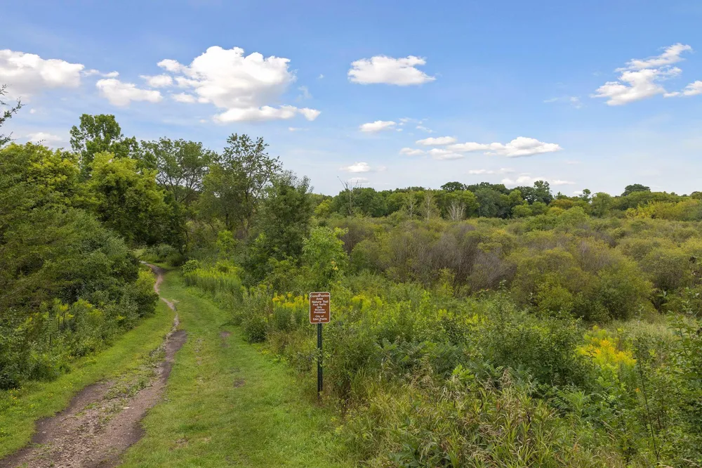 180 Cascade Court Chanhassen, MN 55317