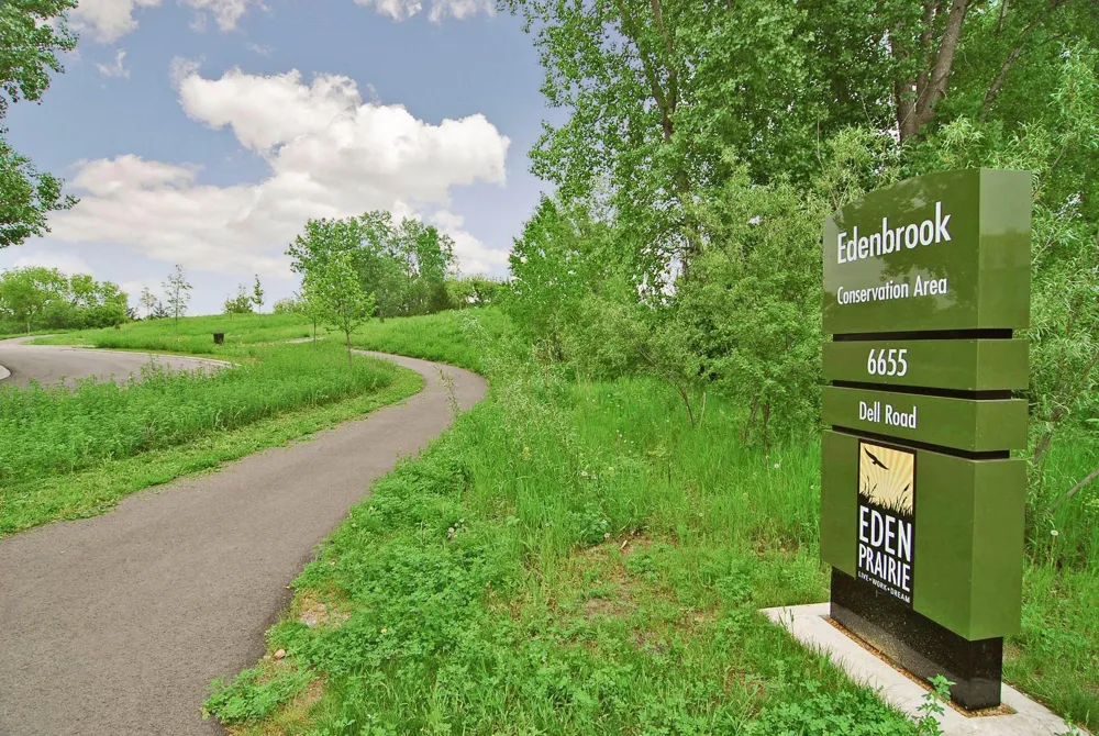 180 Cascade Court Chanhassen, MN 55317