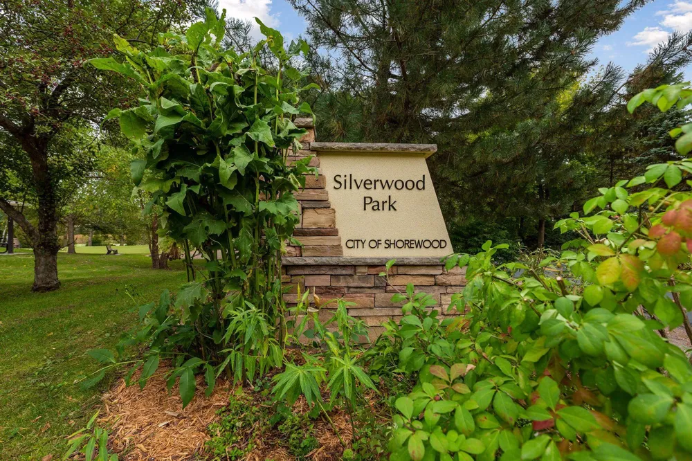 180 Cascade Court Chanhassen, MN 55317