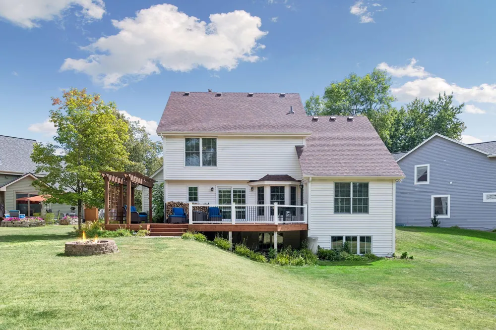 180 Cascade Court Chanhassen, MN 55317