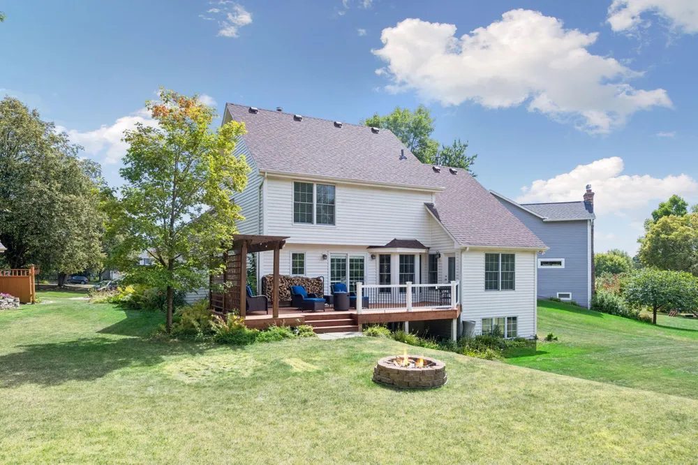180 Cascade Court Chanhassen, MN 55317
