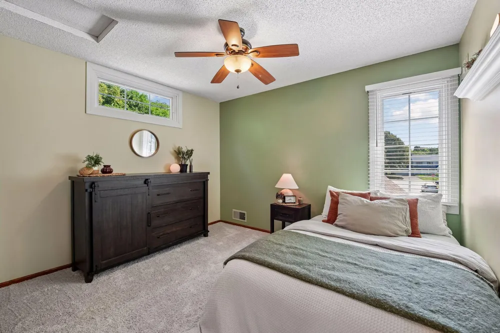 180 Cascade Court Chanhassen, MN 55317