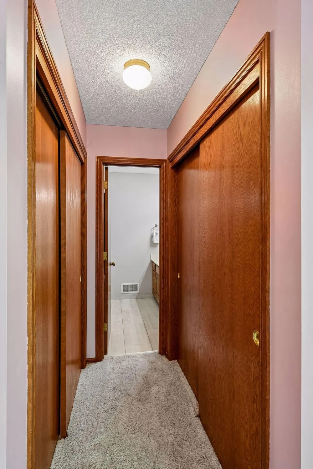 180 Cascade Court Chanhassen, MN 55317
