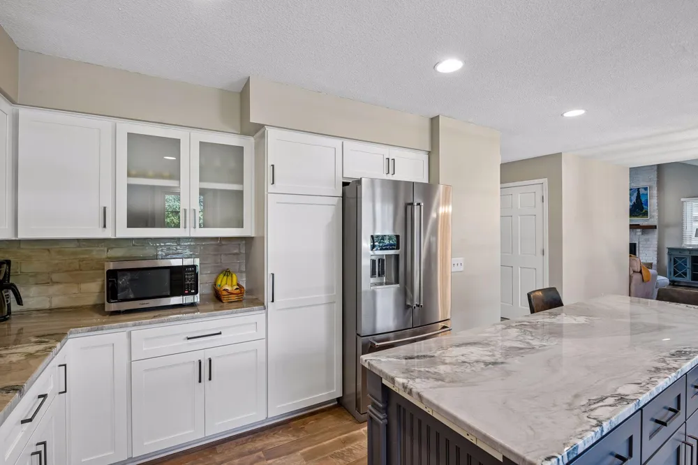 180 Cascade Court Chanhassen, MN 55317