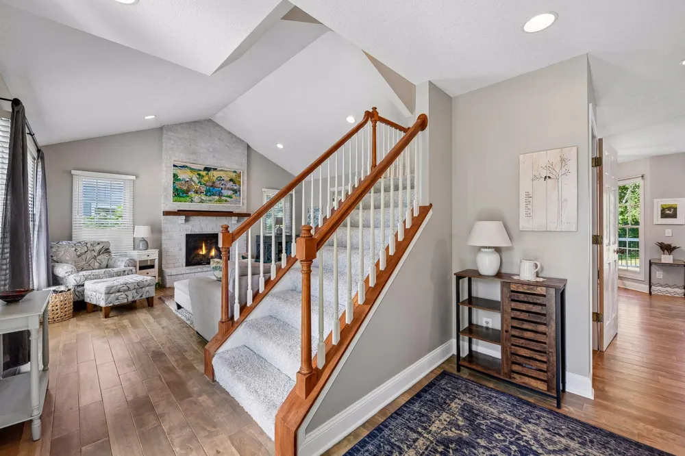 180 Cascade Court Chanhassen, MN 55317
