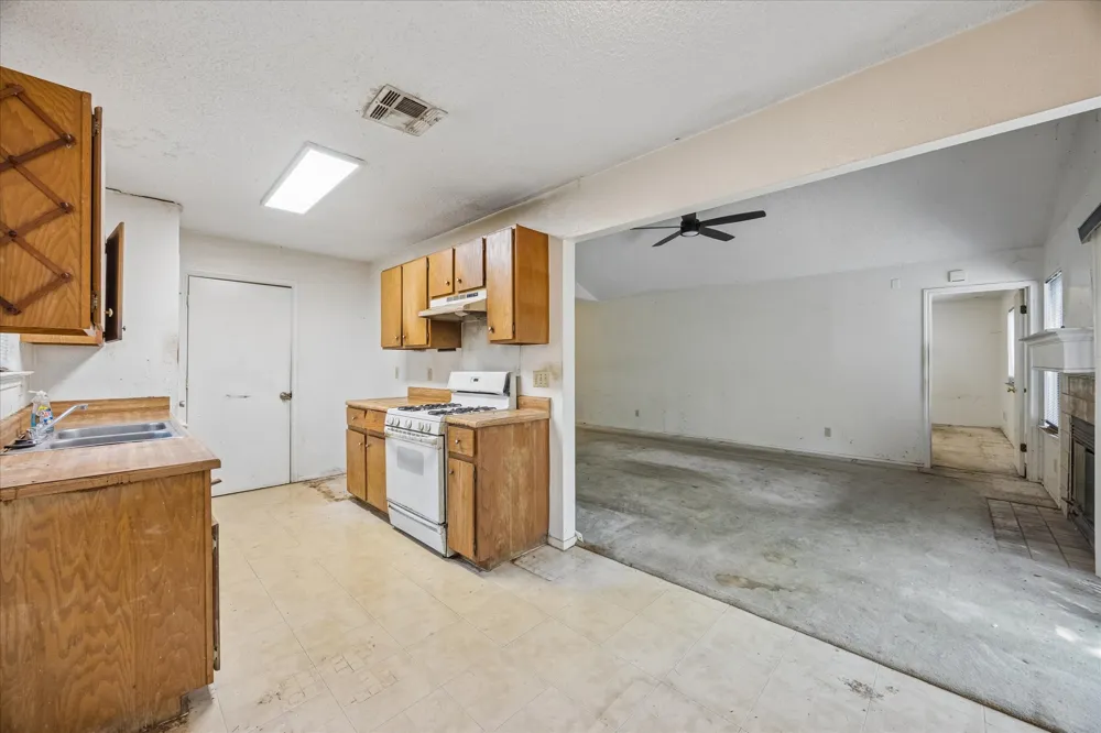 7701 Wakefield Drive Austin, TX 78749