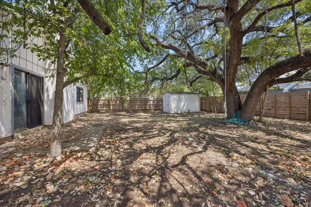 7701 Wakefield Drive Austin, TX 78749