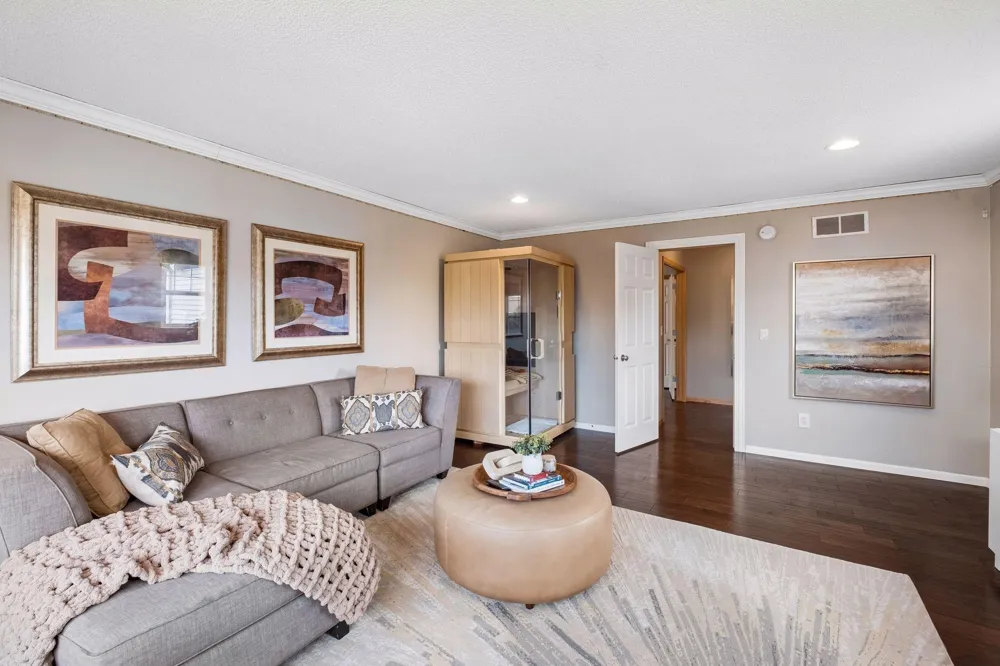 2374 Molnau Court Chaska, MN 55318