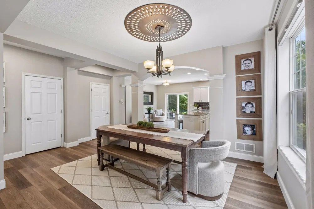 2374 Molnau Court Chaska, MN 55318