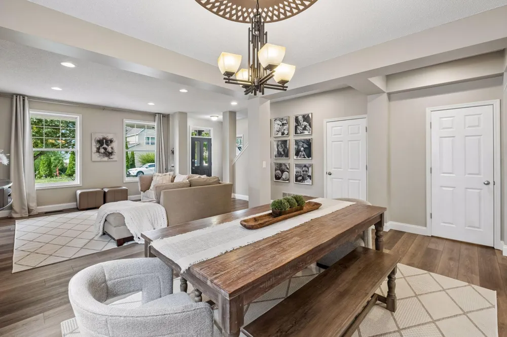 2374 Molnau Court Chaska, MN 55318