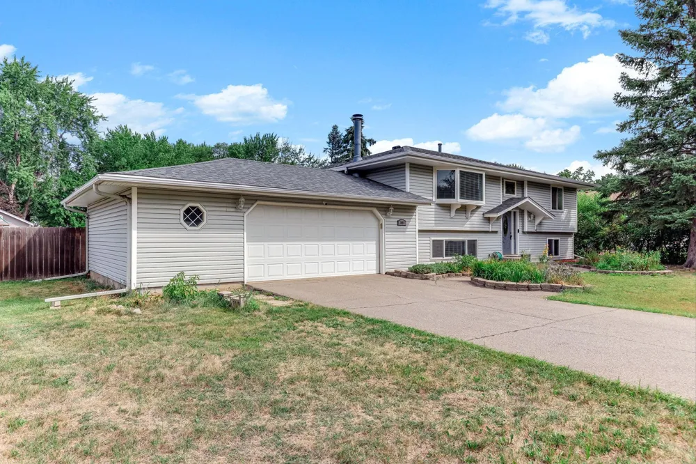 3855 66th Street E Inver Grove Heights, MN 55076