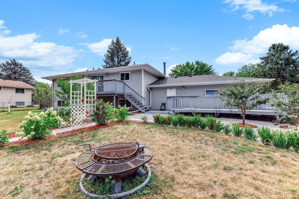 3855 66th Street E Inver Grove Heights, MN 55076