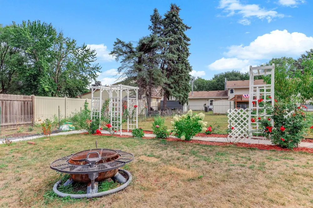 3855 66th Street E Inver Grove Heights, MN 55076