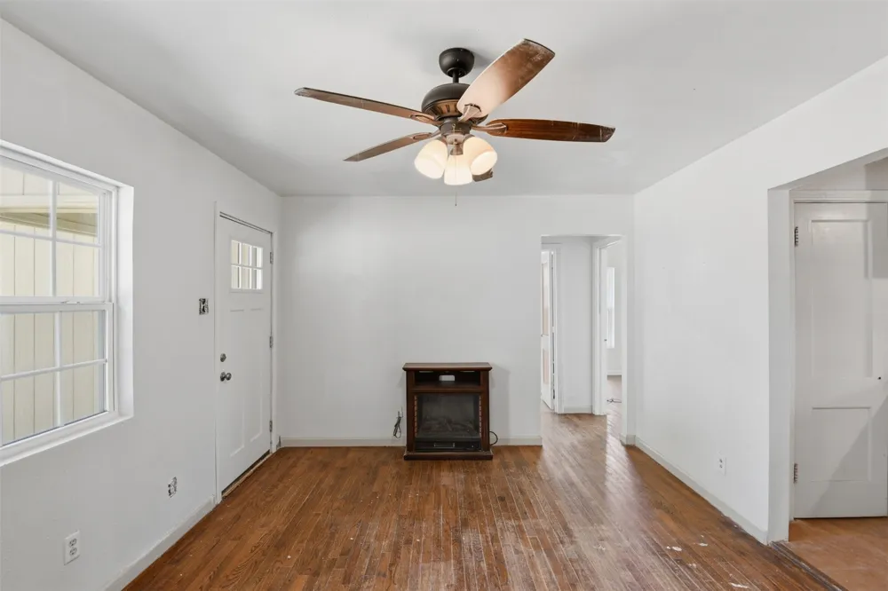 852 Lilac Drive Garland, TX 75040