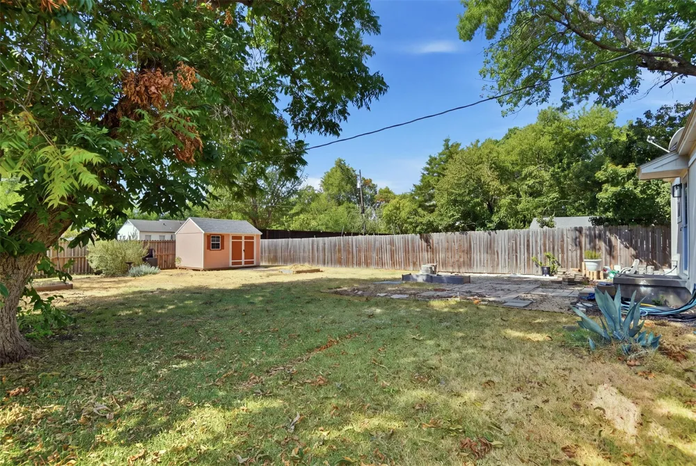852 Lilac Drive Garland, TX 75040