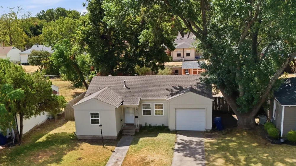 852 Lilac Drive Garland, TX 75040