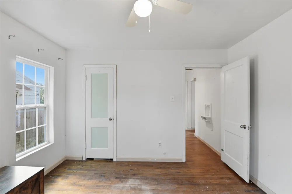 852 Lilac Drive Garland, TX 75040