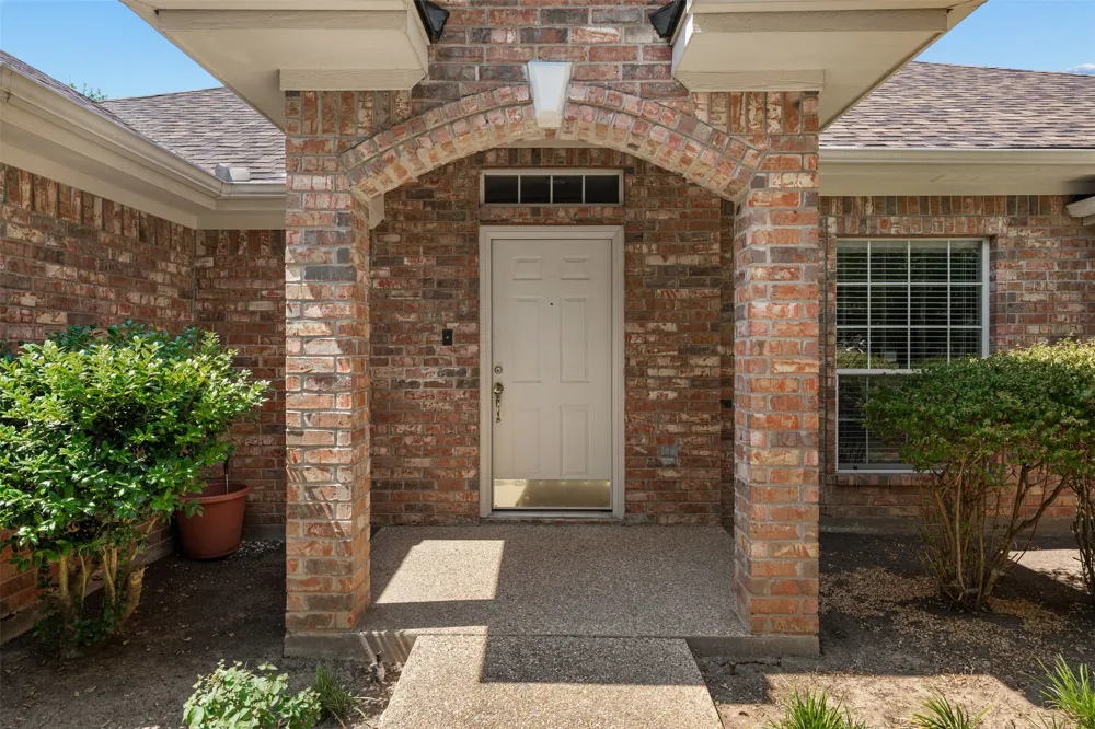 1209 Heatherwood Hewitt, TX 76643