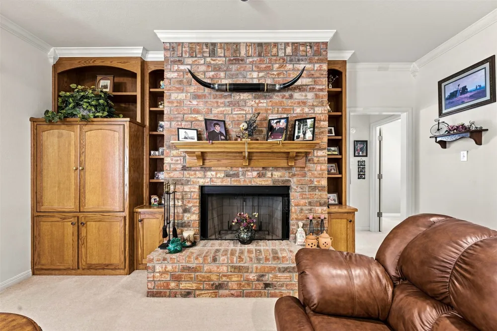 1209 Heatherwood Hewitt, TX 76643