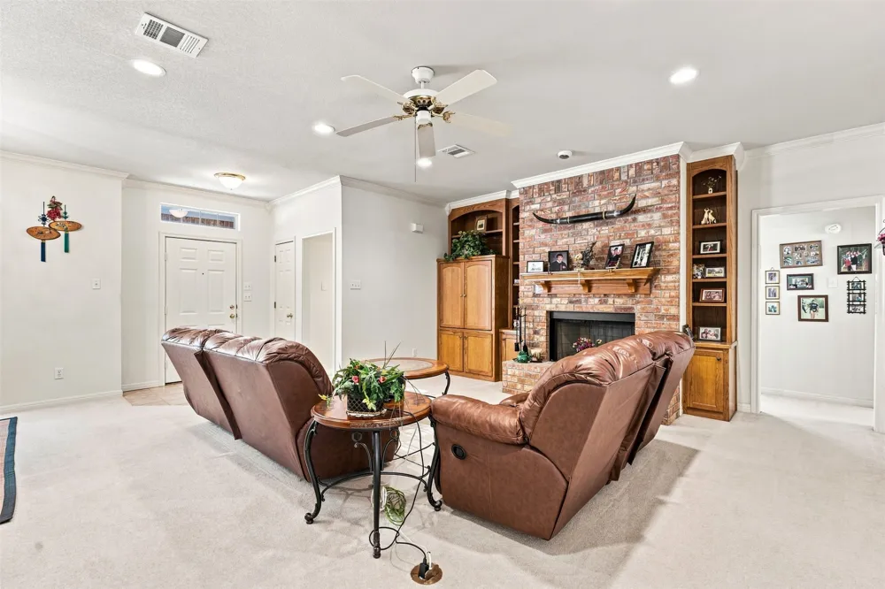 1209 Heatherwood Hewitt, TX 76643