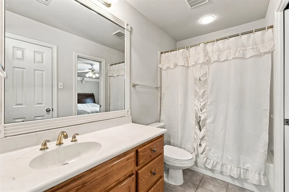 1209 Heatherwood Hewitt, TX 76643