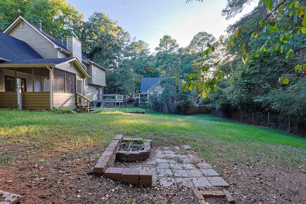 125 Picketts Lake Drive Acworth, GA 30101