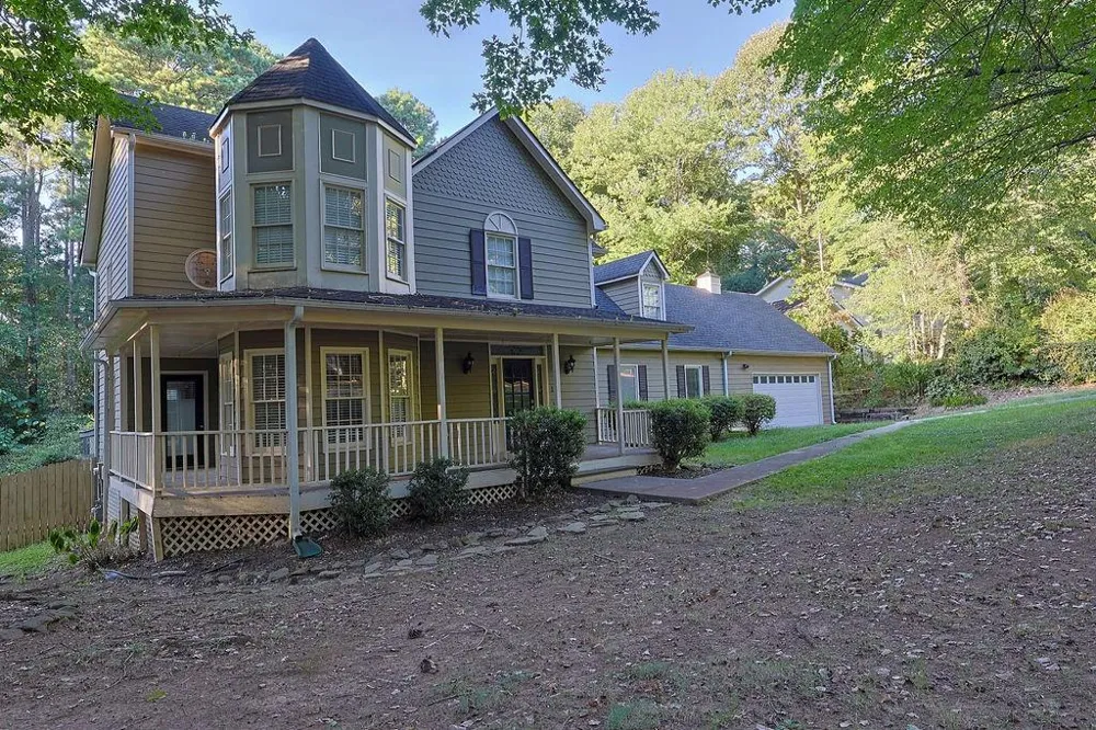 125 Picketts Lake Drive Acworth, GA 30101