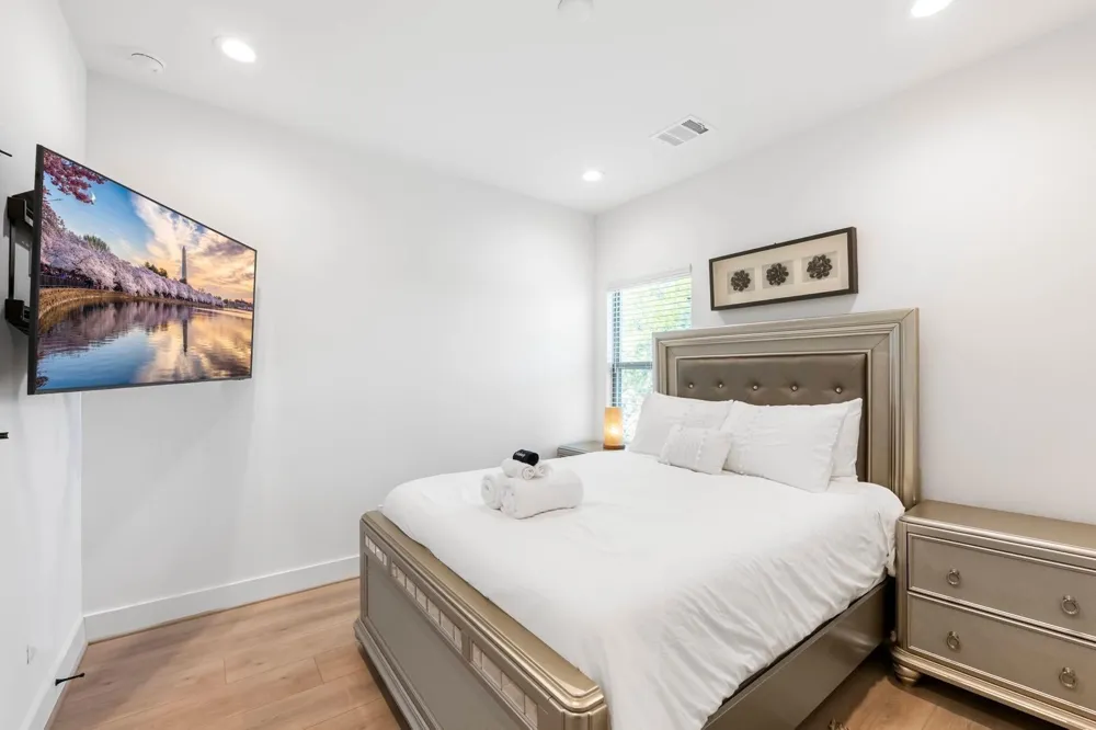 3415 Baer Street Houston, TX 77020