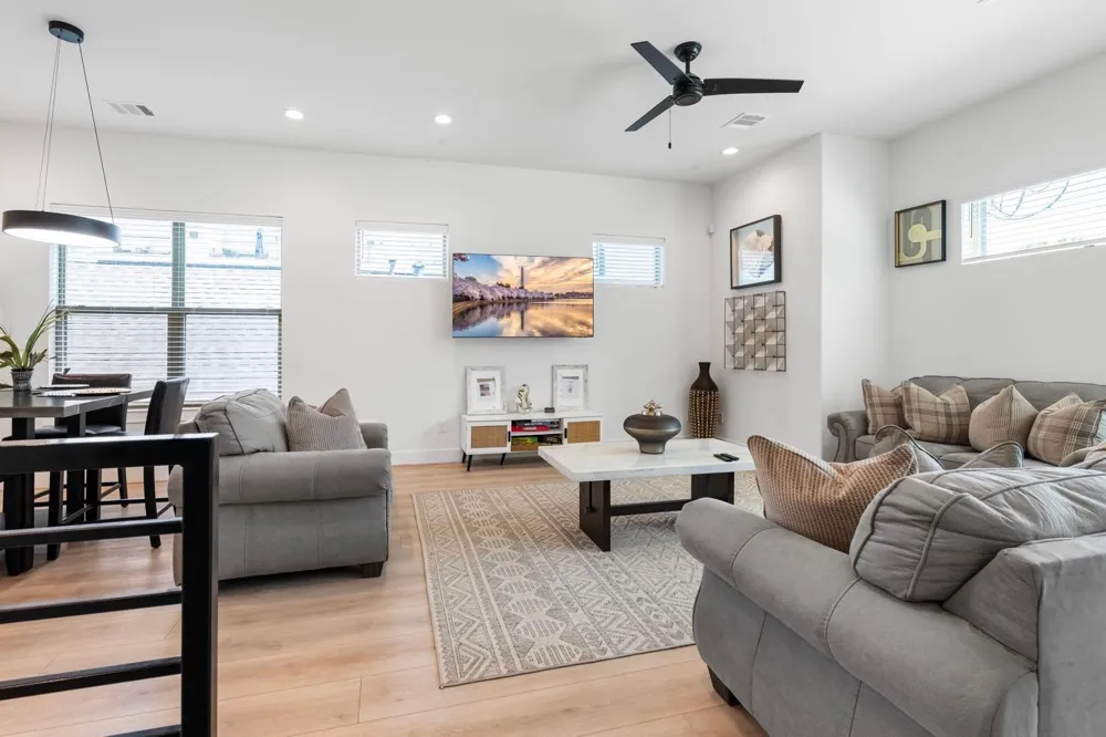 3415 Baer Street Houston, TX 77020