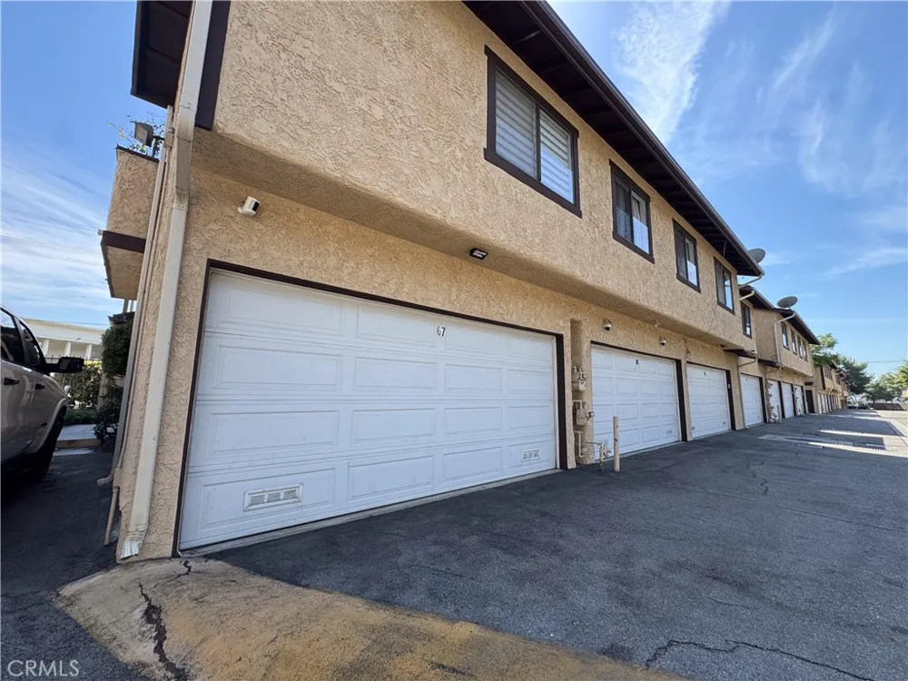 8601 Sunland Blvd #67 Sun Valley, CA 91352