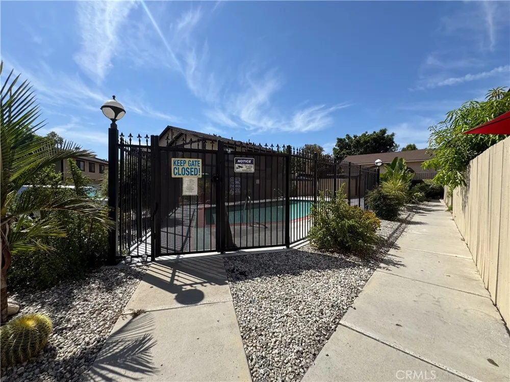8601 Sunland Blvd #67 Sun Valley, CA 91352