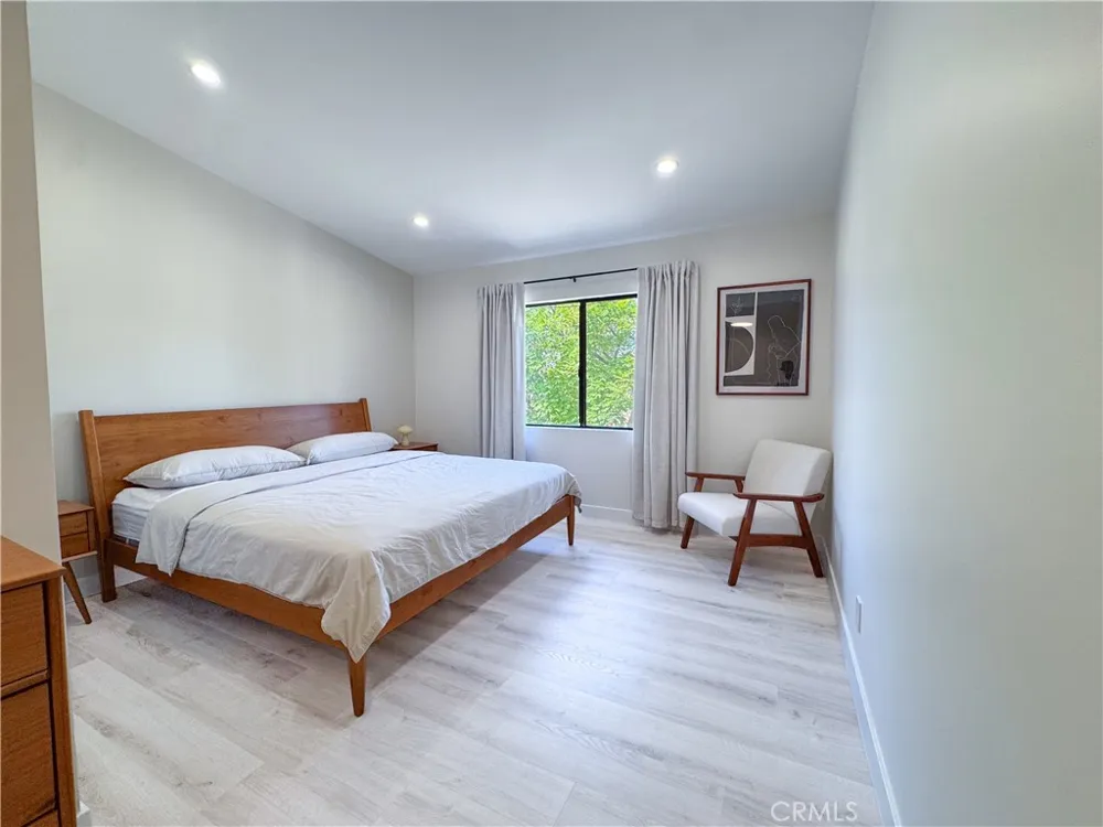 8601 Sunland Blvd #67 Sun Valley, CA 91352